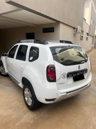 RENAULT DUSTER 2.0 DYNAMIQUE 4X2 16V FLEX 4P AUTOMÁTICO